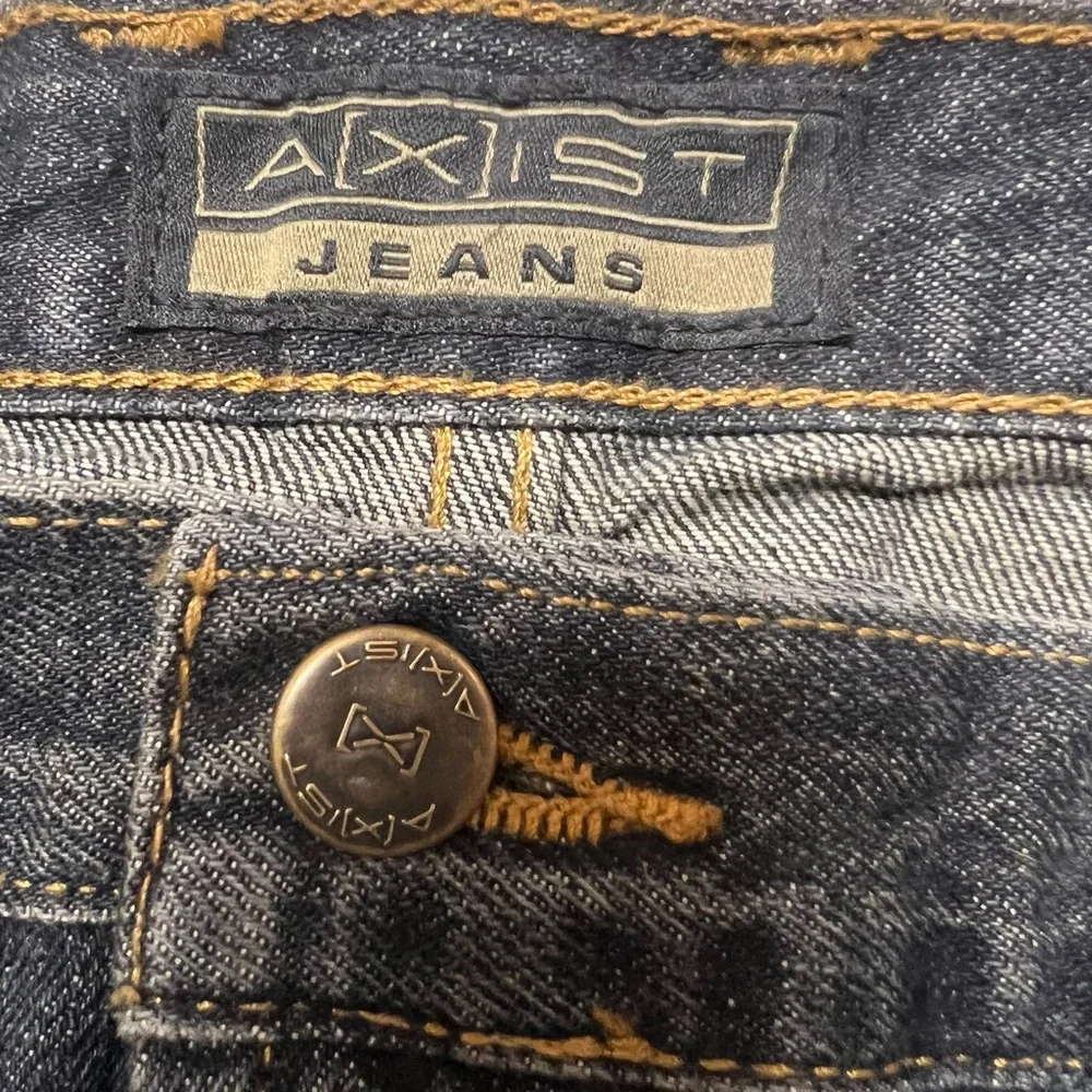 Axist modern relaxed